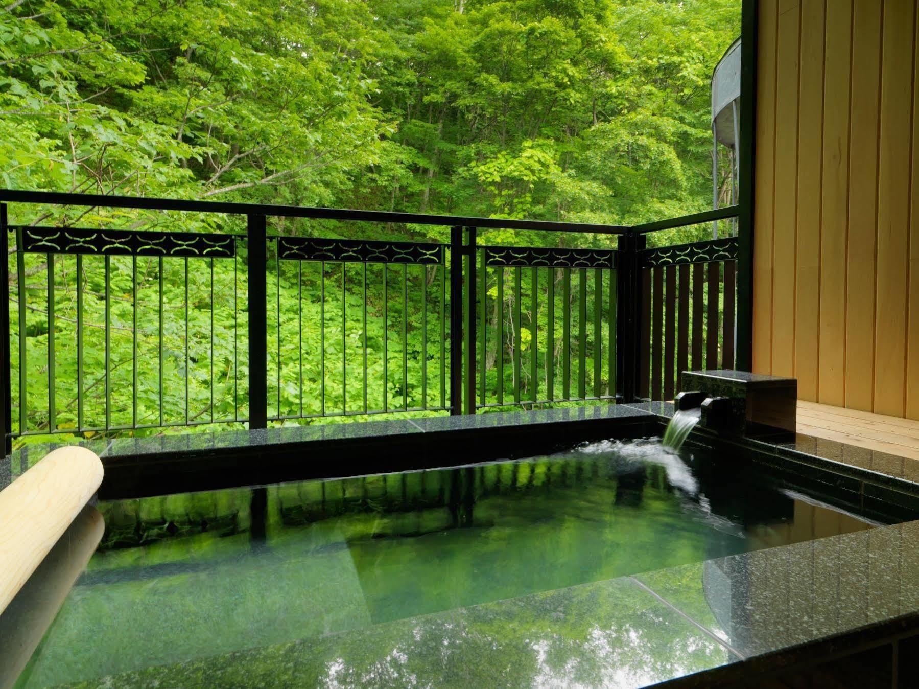 傳統日式旅館 Konbu Onsen Tsuruga Moku-no-sho 4*